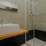 住宿加早餐酒店 Neve Al Sole Modern Suites Near Metro Materdei In Naples Center 4*