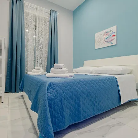 Neve Al Sole Modern Suites Near Metro Materdei In Naples Center 住宿加早餐酒店