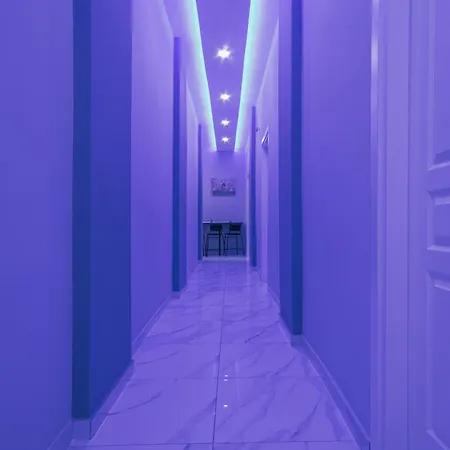 Neve Al Sole Modern Suites Near Metro Materdei In Naples Center 那不勒斯