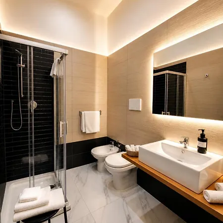 Neve Al Sole Modern Near Metro Materdei In Center Bed & Breakfast 4*