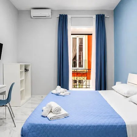 Bed & Breakfast Neve Al Sole Modern Near Metro Materdei In Center Neapel