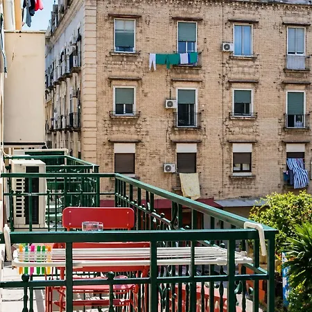 Bed & Breakfast Neve Al Sole Modern Near Metro Materdei In Center